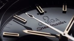 Omega Speedmaster Moonwatch Co-Axial Chronograph 311.92.44.51.01.007 -Omega Shop 311.92.44.51.01.003 Dial Close Up